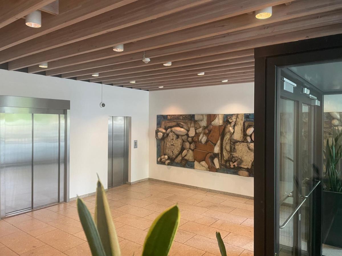 Modern Central Apt With Rooftop, Privat Balcony, & Free Parking,Next To Aarhus Attractions ภายนอก รูปภาพ