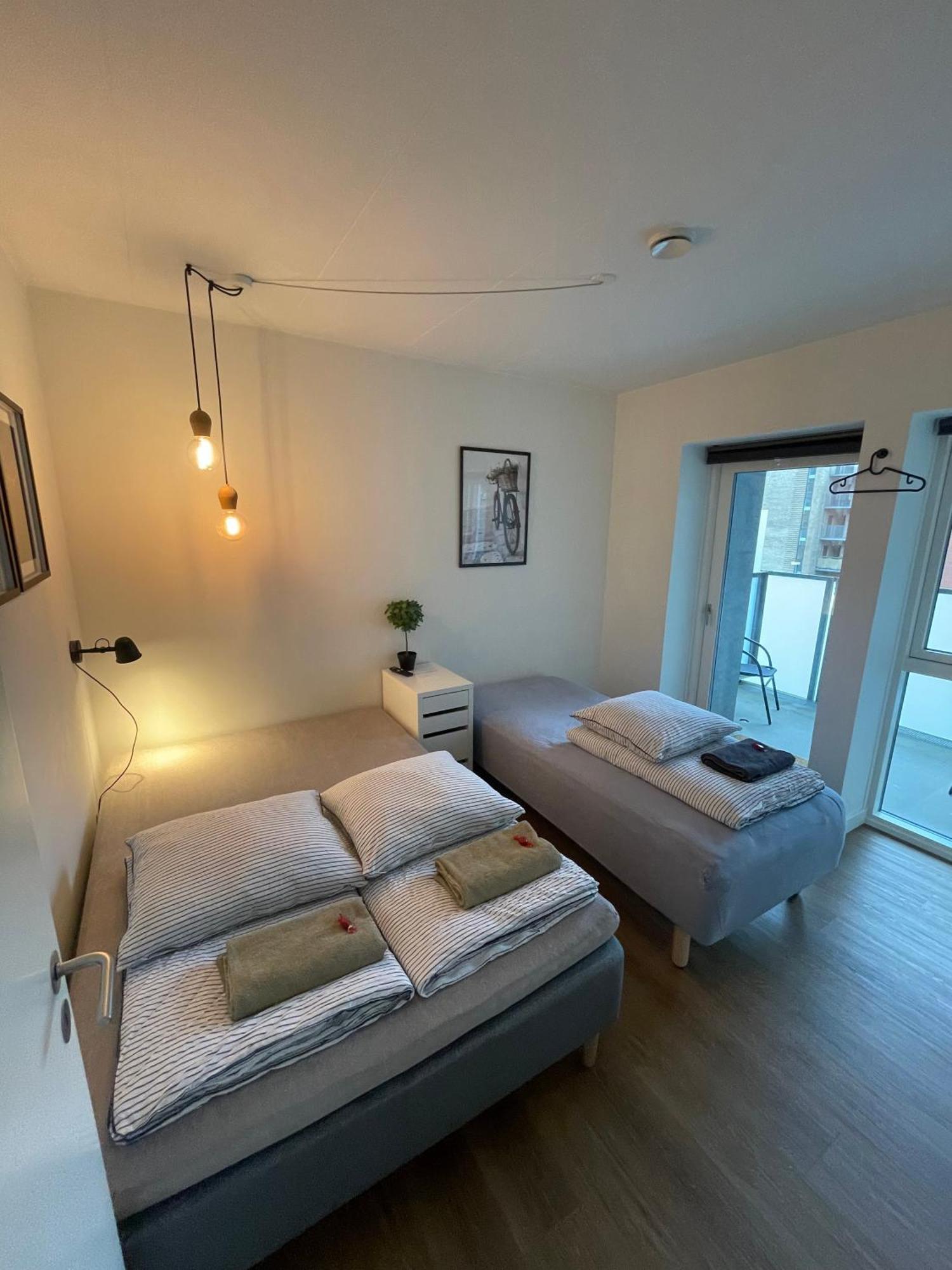 Modern Central Apt With Rooftop, Privat Balcony, & Free Parking,Next To Aarhus Attractions ภายนอก รูปภาพ