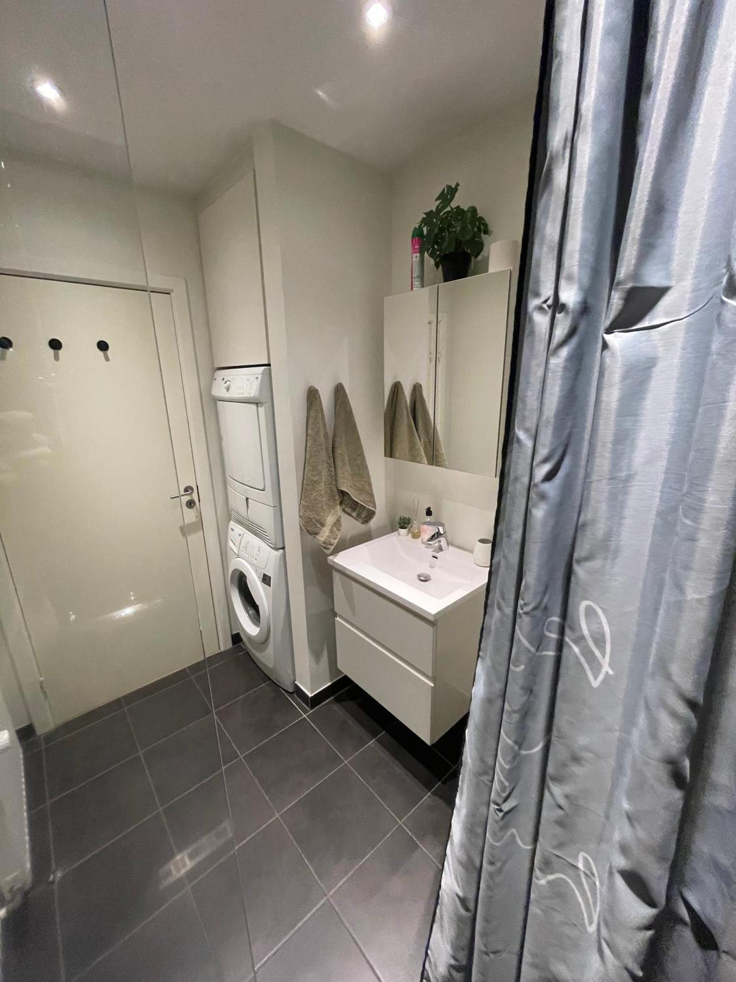 Modern Central Apt With Rooftop, Privat Balcony, & Free Parking,Next To Aarhus Attractions ภายนอก รูปภาพ