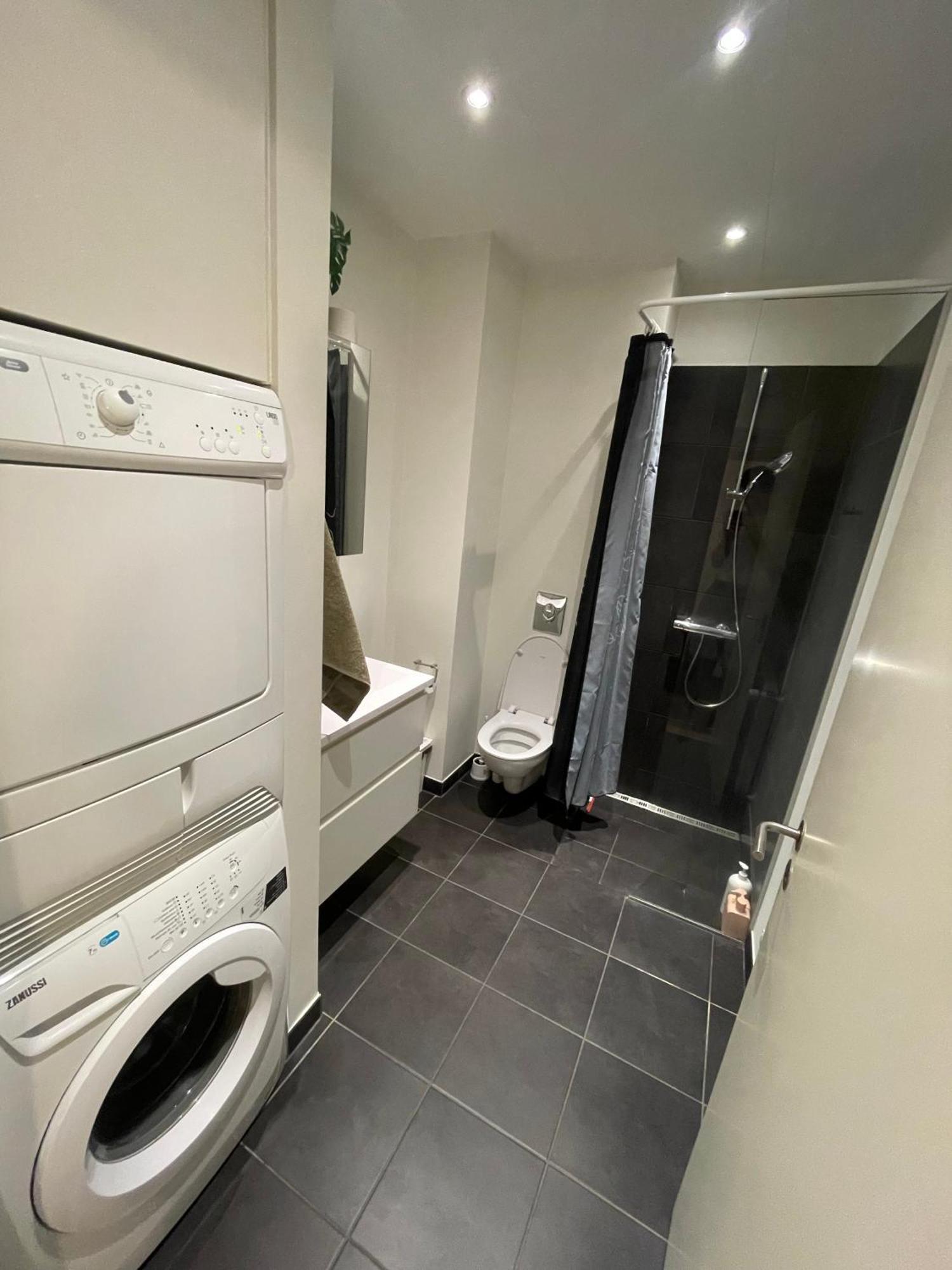 Modern Central Apt With Rooftop, Privat Balcony, & Free Parking,Next To Aarhus Attractions ภายนอก รูปภาพ