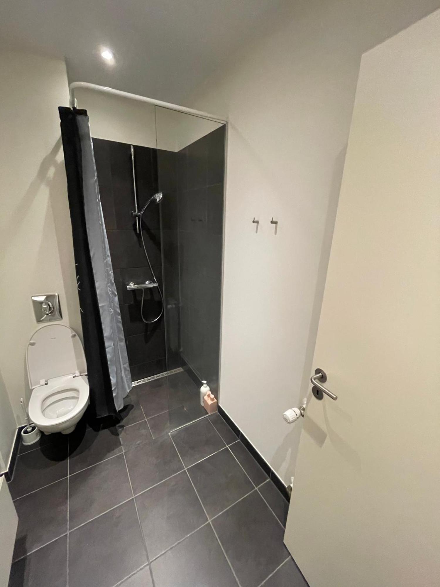 Modern Central Apt With Rooftop, Privat Balcony, & Free Parking,Next To Aarhus Attractions ภายนอก รูปภาพ