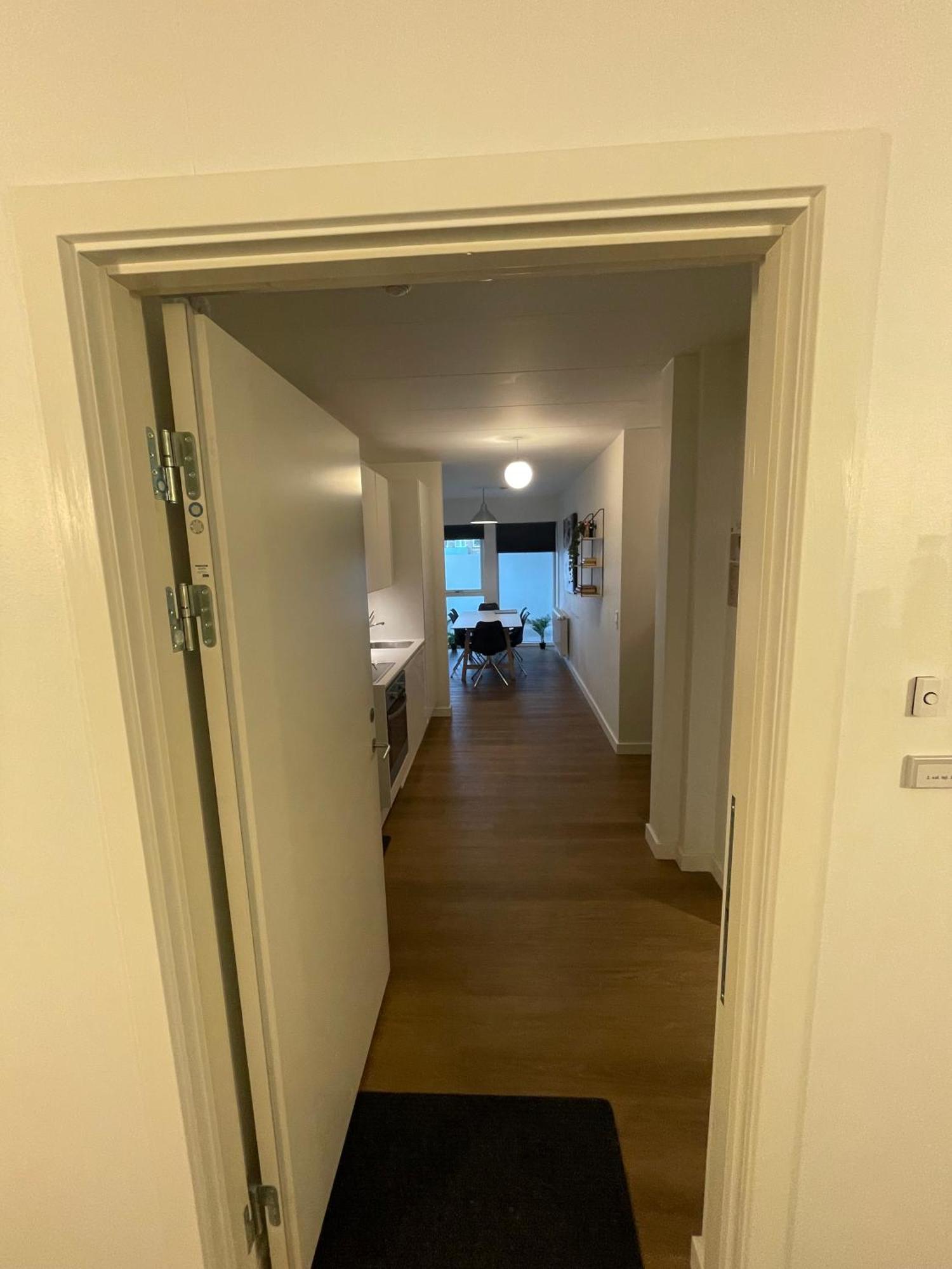 Modern Central Apt With Rooftop, Privat Balcony, & Free Parking,Next To Aarhus Attractions ภายนอก รูปภาพ